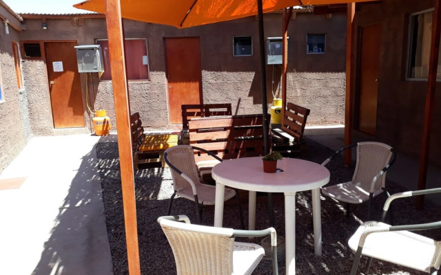 Hostal Open House