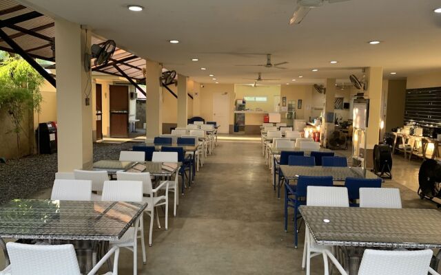 Mactan Seahorse Beach Resort - Hostel
