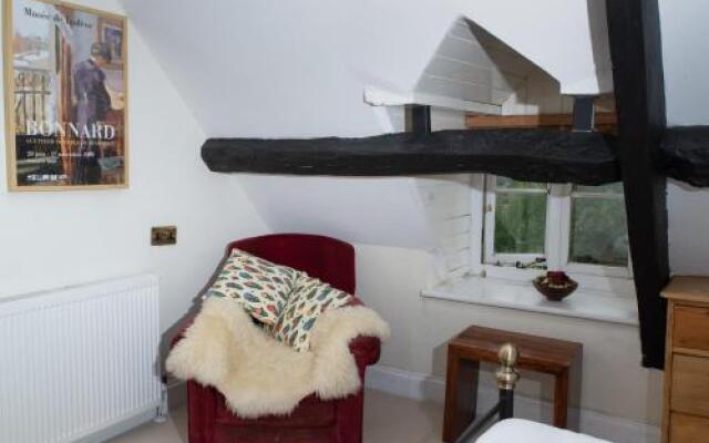 Half-pint Cottage