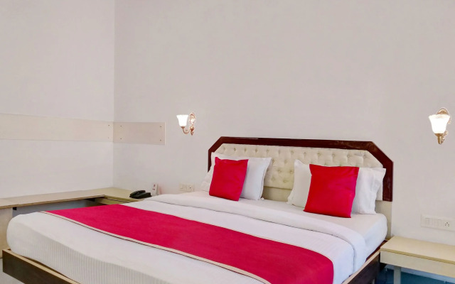 Hotel Rathod Suites By OYO Rooms