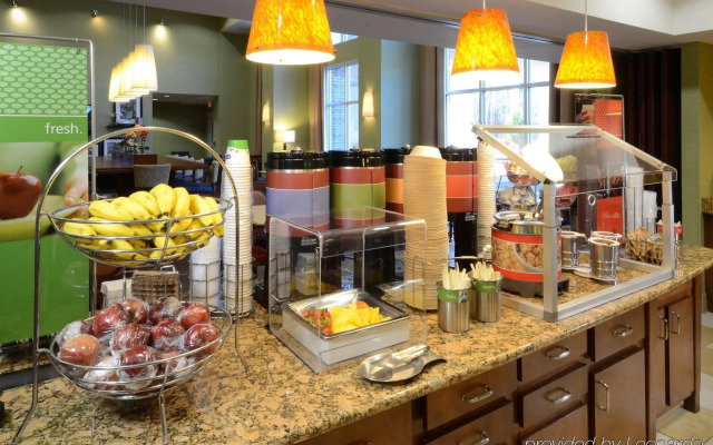 Hampton Inn & Suites Huntersville