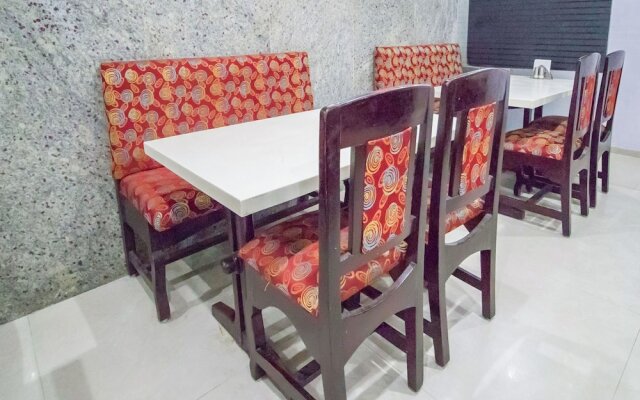 OYO 13300 Anupama Residency