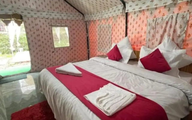 Parvati Woods Camps