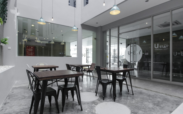 RedDoorz Plus near Tebet