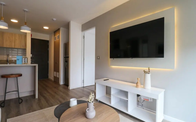 w Comfortable 1BR w Modern Balcony in San Isidro
