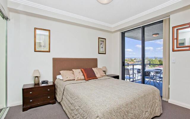 Aqualine Apartments on the Broadwater