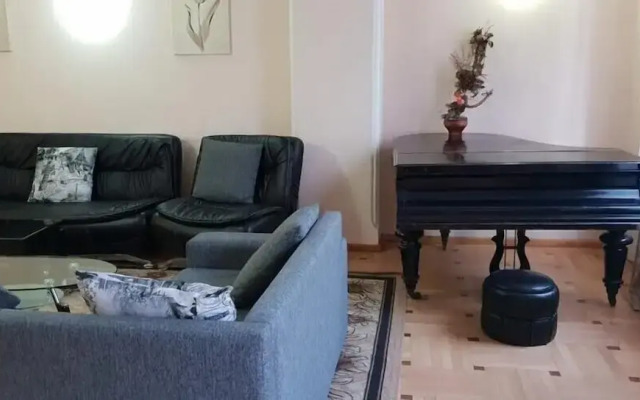 Apartament on Shartava str.