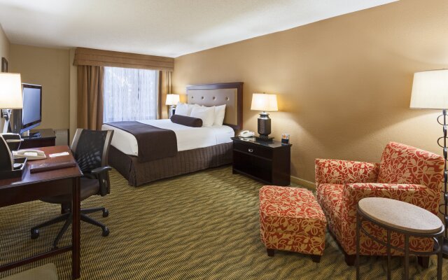 Crowne Plaza Hotel Jacksonville Airport/I-95N, an IHG Hotel