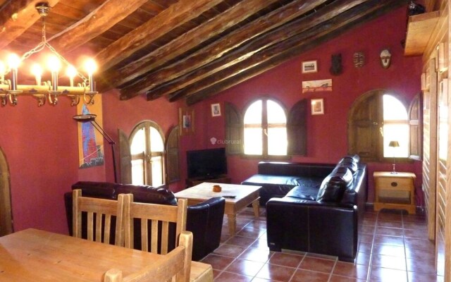 House With 5 Bedrooms in Benissanet, With Wonderful Mountain View, Pri