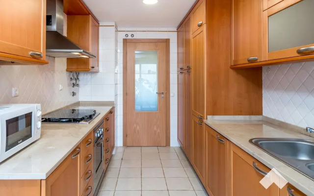 Palm02 · Palm Village Apartment 2 3BD · A/C · Terrace