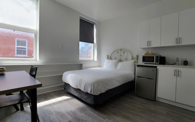 Queen Nest Hotel