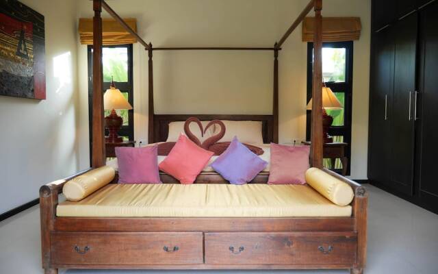 Vacation Pool Villa Naiharn Phuket