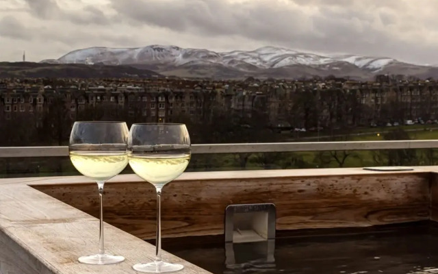 Quartermile Luxe at The Meadows