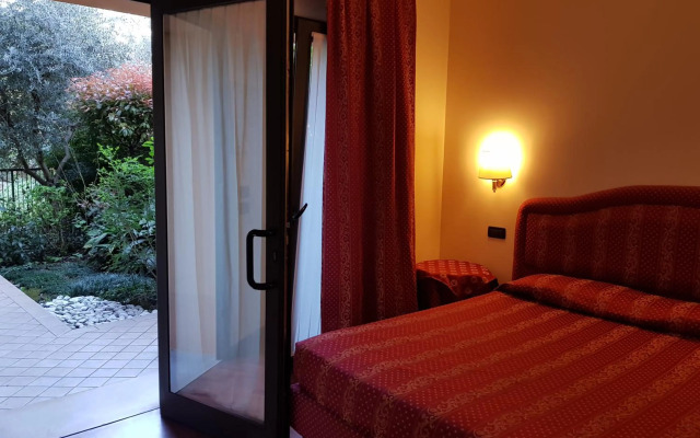 Admiral Hotel Villa Erme