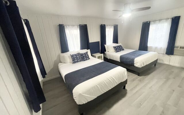 Anchor Bay Inn and Suites