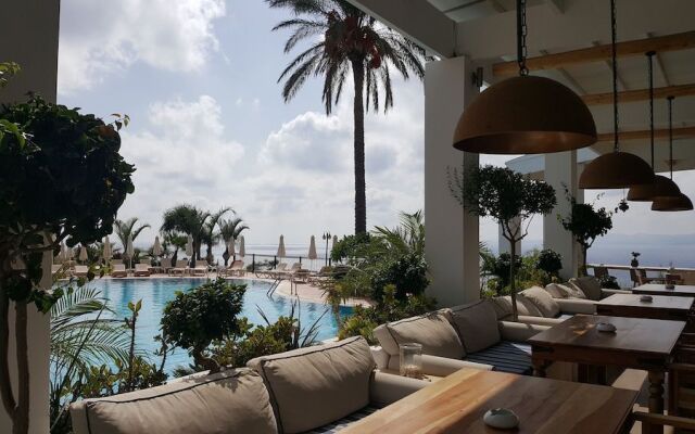 Pefkos Blue Hotel