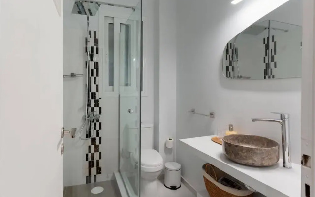 Phaedrus Living Kolonaki Maple Residence
