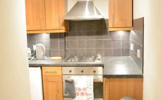 Glasgow West End Apartment