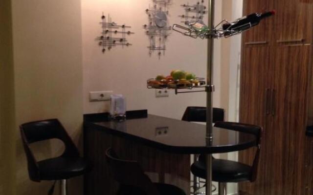 11 Shio Chitadze St