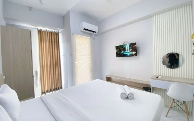 Minimalistic and Cozy Studio Amartha View Apartment
