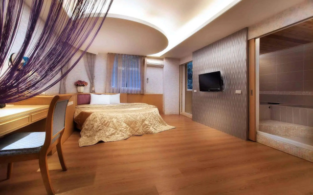 Green City Hotel