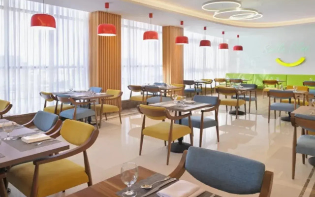 Holiday Inn Jeddah Corniche by IHG