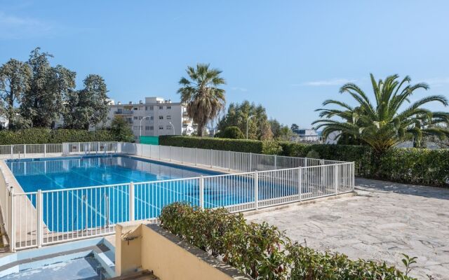 Elegant Apartment in Nice With Swimming Pool