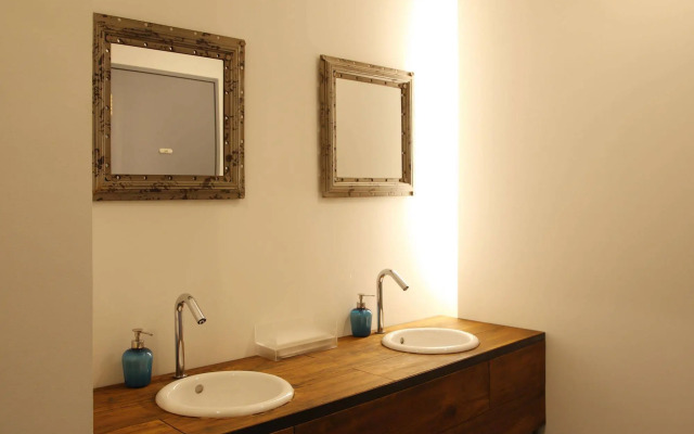 The Lower East Nine Hostel