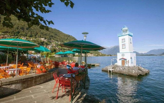 Elegant Central Large House on Lake Como