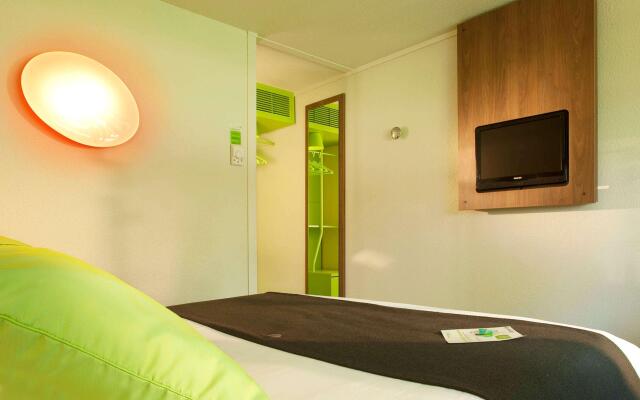 Campanile Valenciennes Ouest - Petite Foret