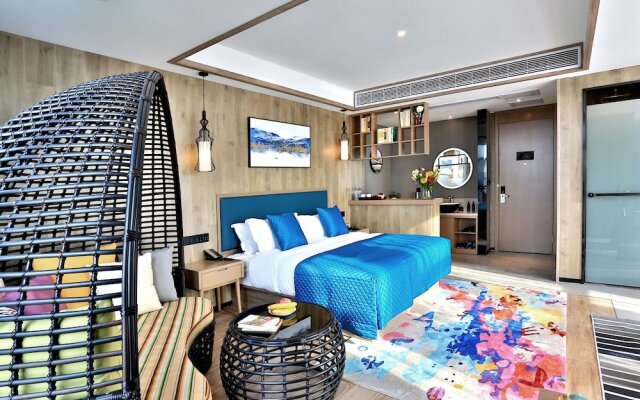 Mehood Lestie Hotel New Century Avenue