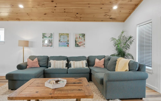 Marvelous Beach Home 2min From Beach
