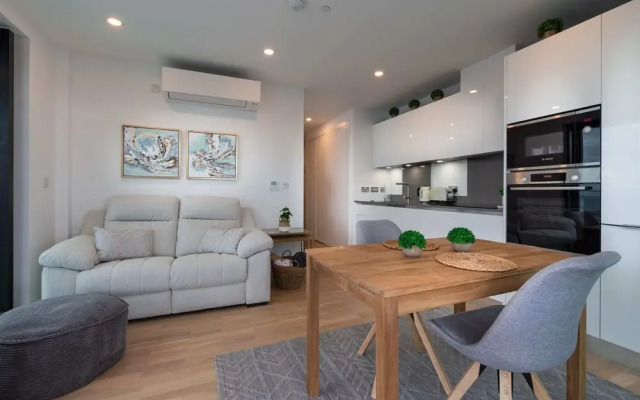 Forbes Suite1406-hosted by Sweetstay
