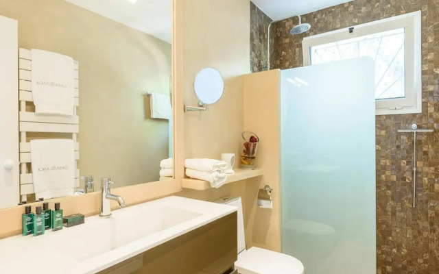 Magnificent Holiday Home With View