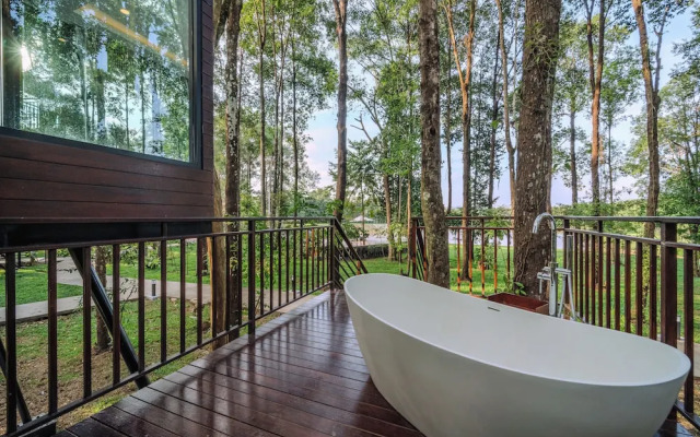 High Tree Resort Co.,Ltd.