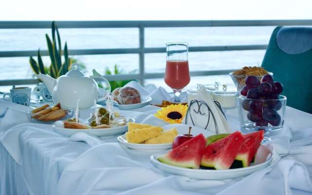 Hotel Restaurant Falucho Paradise Beach