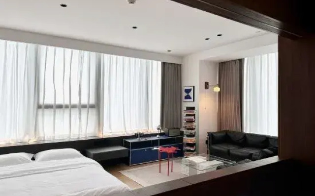 Wuhan And Frame Homestay