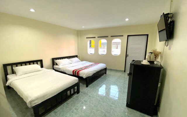 Gate 2 Hostel