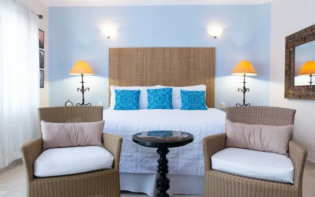 Royal Palms 8 2 Bedroom Condo by RedAwning