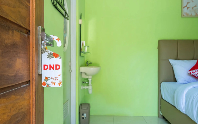 OYO 1399 Cemara Residence Syariah