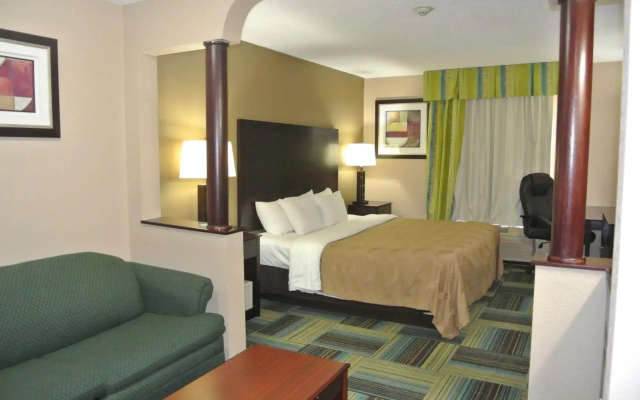 Quality Inn and Suites Arnold - St Louis