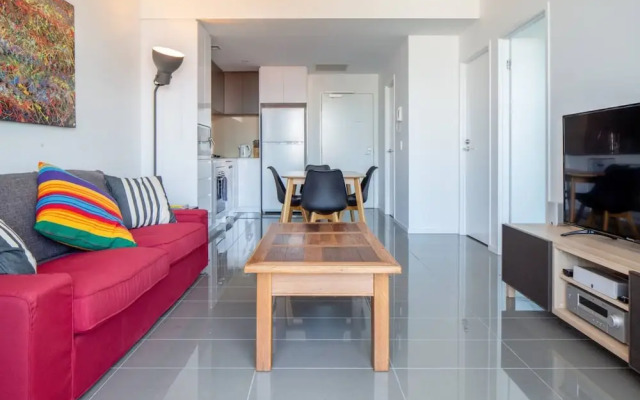 New 1 Bedroom Apartment In West End