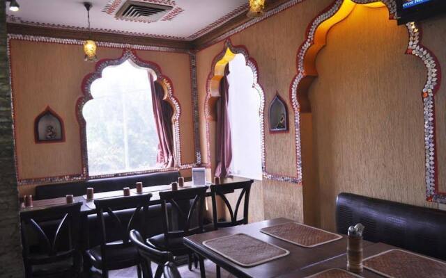 OYO Premium Old Gurgaon