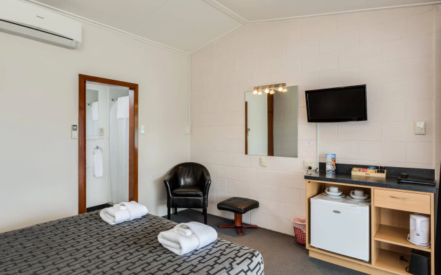 Ocean Beach Hotel