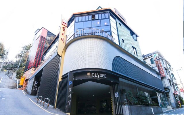 Elysee Hotel