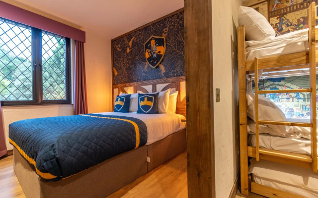 Warwick Castle Hotel and Knight's Village