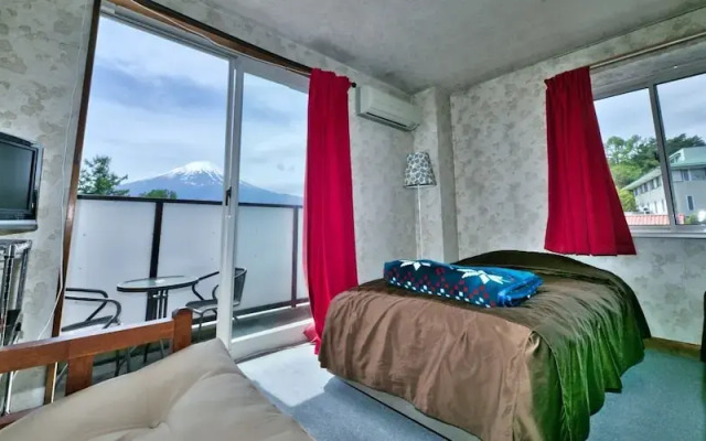 Hotel CAMELOT