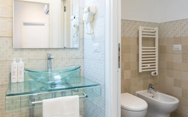 Central Station Housing - Apartment 2 by Wonderful Italy