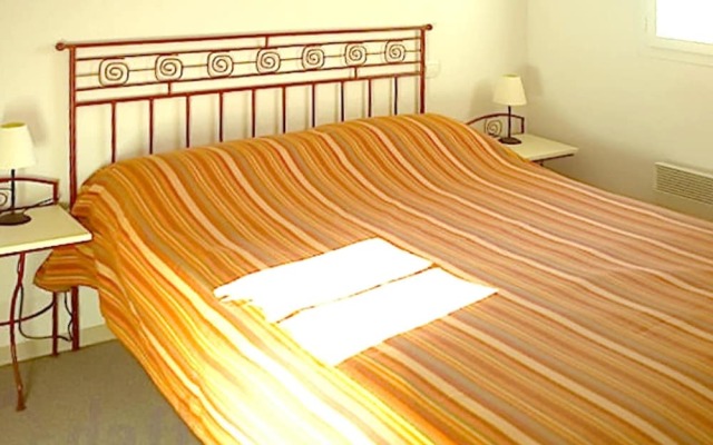 House With 2 Bedrooms in Gallargues-le-montueux, With Wonderful Mounta