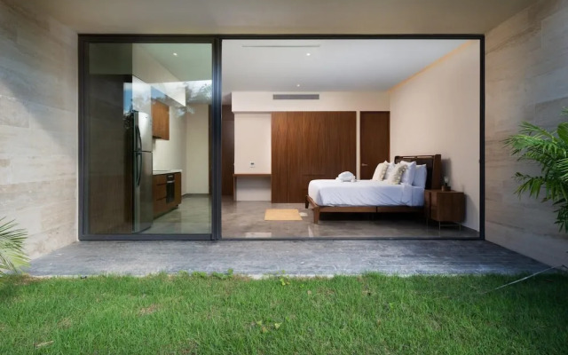 Large Studio With Private Courtyard and Shared Pool